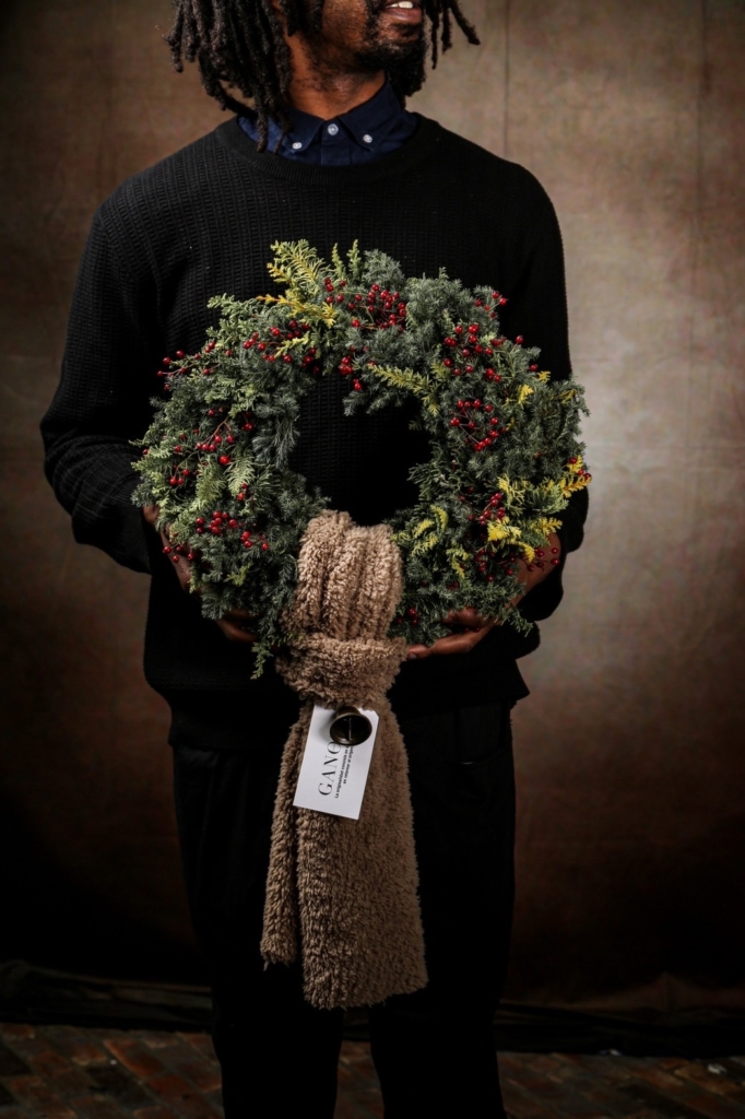 christmas wreath（rose hip）バラの実